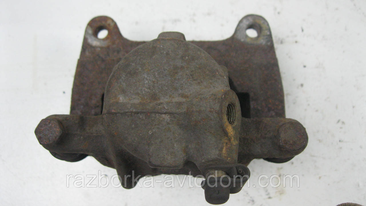 Суппорт передний левый Fiat Tipo (1988-1998), Tempra (1990-1998), Lancia Dedra (1989-2000) OE:9943827