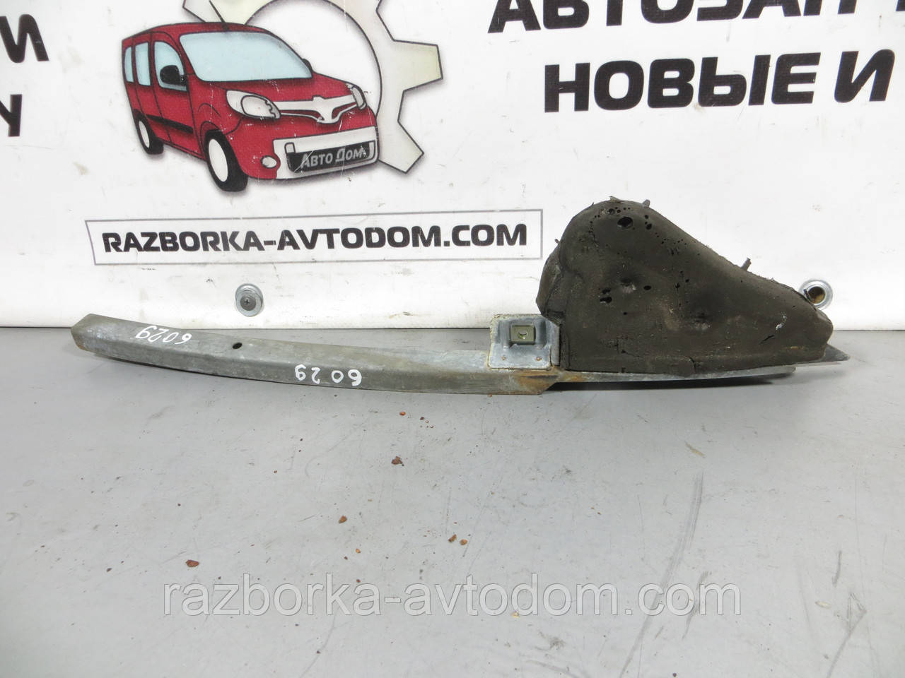 Напрямна рейка скла задніх правих дверей OPEL VECTRA B (1999-2003) ОЕ: 90464272