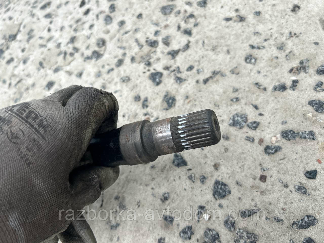 Напівось передня права МКПП (привод) Opel Astra H 04-10, Zafira B (33/25) OE:13214837, 374642