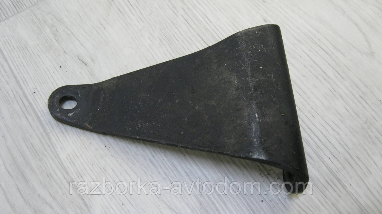 Кронштейн кріплення двигуна Mercedes Vito W638 (1996-2003) OE: A6110960645