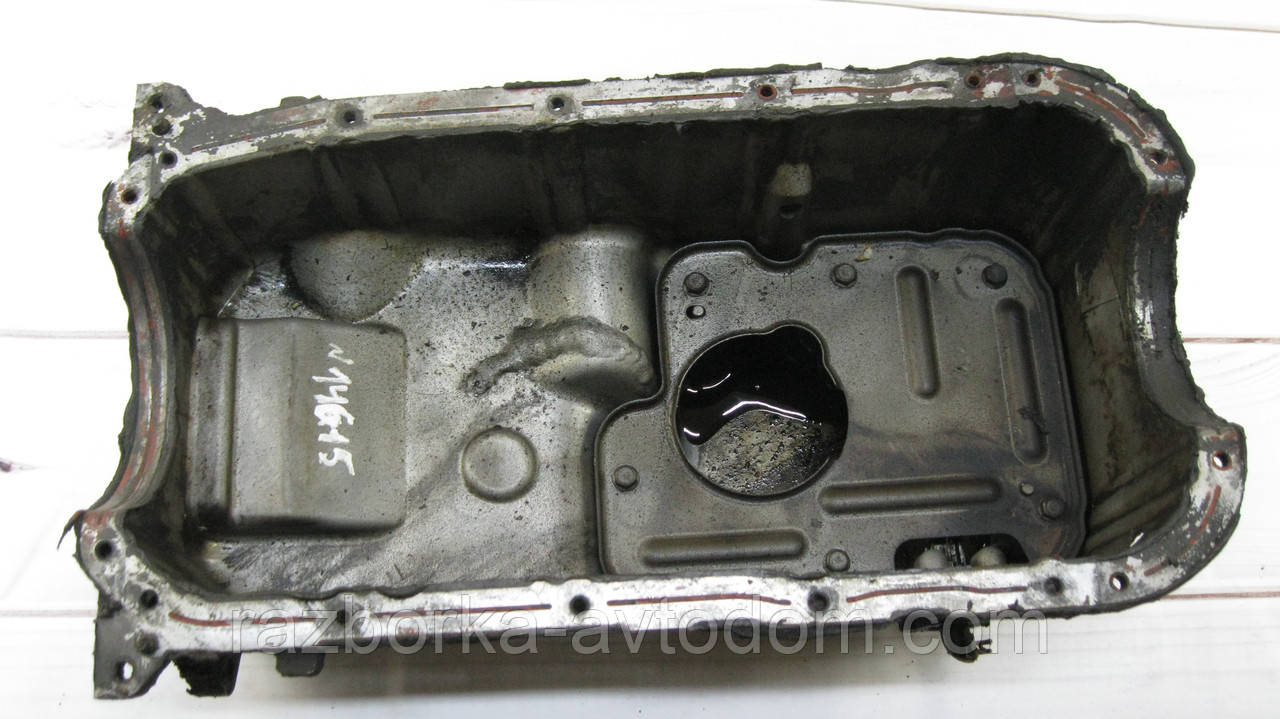 Піддон двигуна Mitsubishi Pajero Sport 1 (1997-2009) 3.0i OE:MD370210 ДЕФЕКТ!!! (потрібна кухарка)!!!!