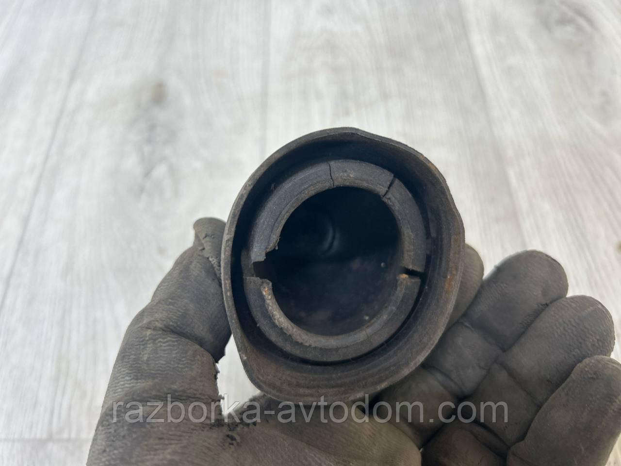 Ковпачок, заглушка, пильовик амортизатора заднього Opel Omega B (93-99) OE:90288634