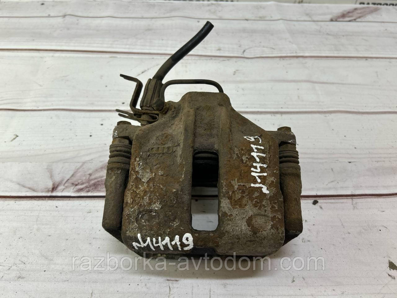 Суппорт передній лівий LUCAS VW Passat (97-00) OE:8E0615123X