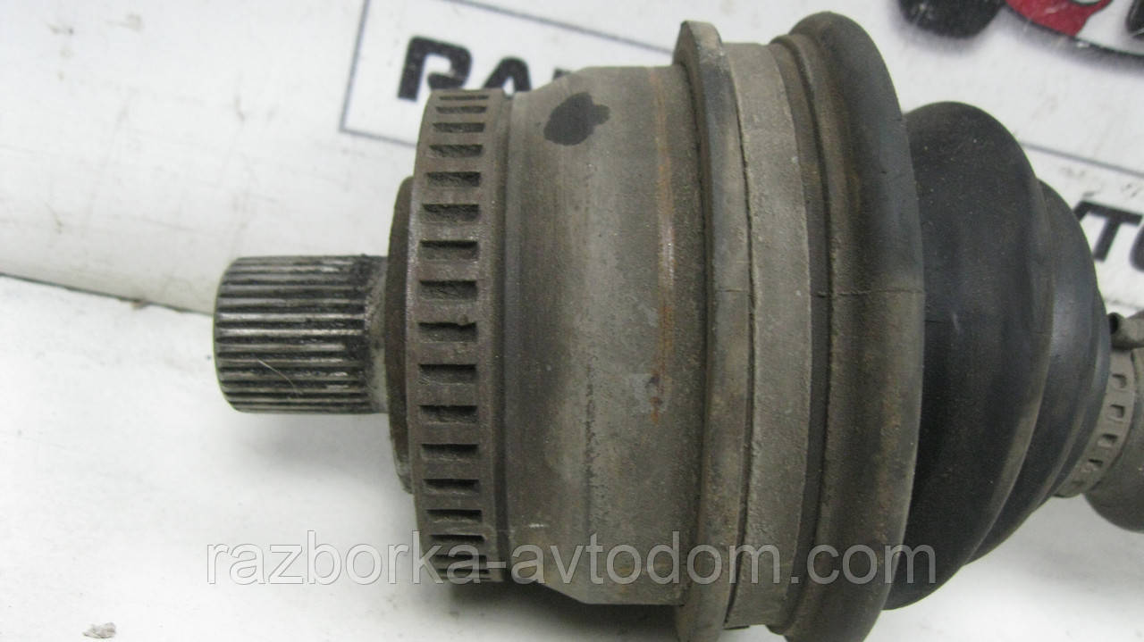 Напівось передня права VW Passat B5 (1997-2000) Дефект OE:8D0407452FX