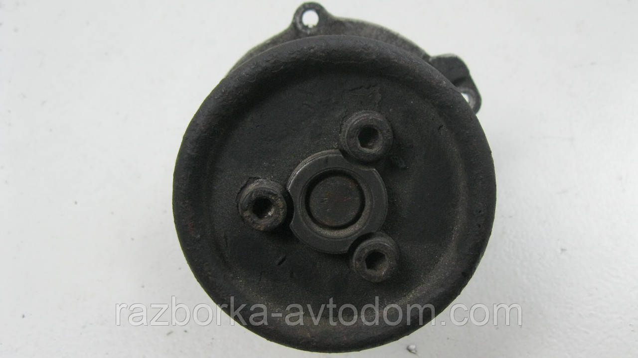Помпа водяна VW Passat B5, Audi A4 B5, A6 C5, Skoda Felicia, Golf 3, Polo 3, 1.9TDI OE:028121004