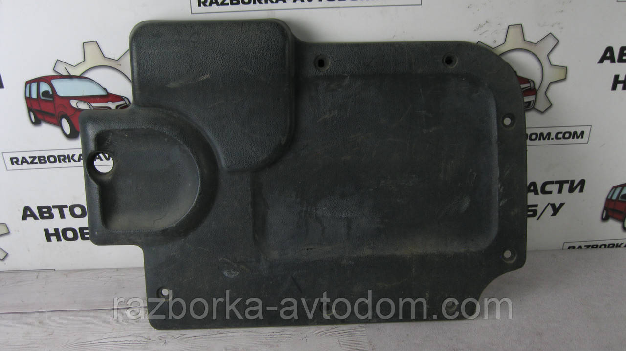 Карта обшивка дверей задньої лівої (льоля) Renault Kangoo (97-08) OE:7700304753