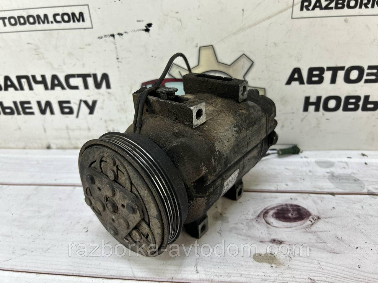 Компресор кондиціонера VW Passat B3, B4, B5, Audi A4, A6 OE: 8d0260805d