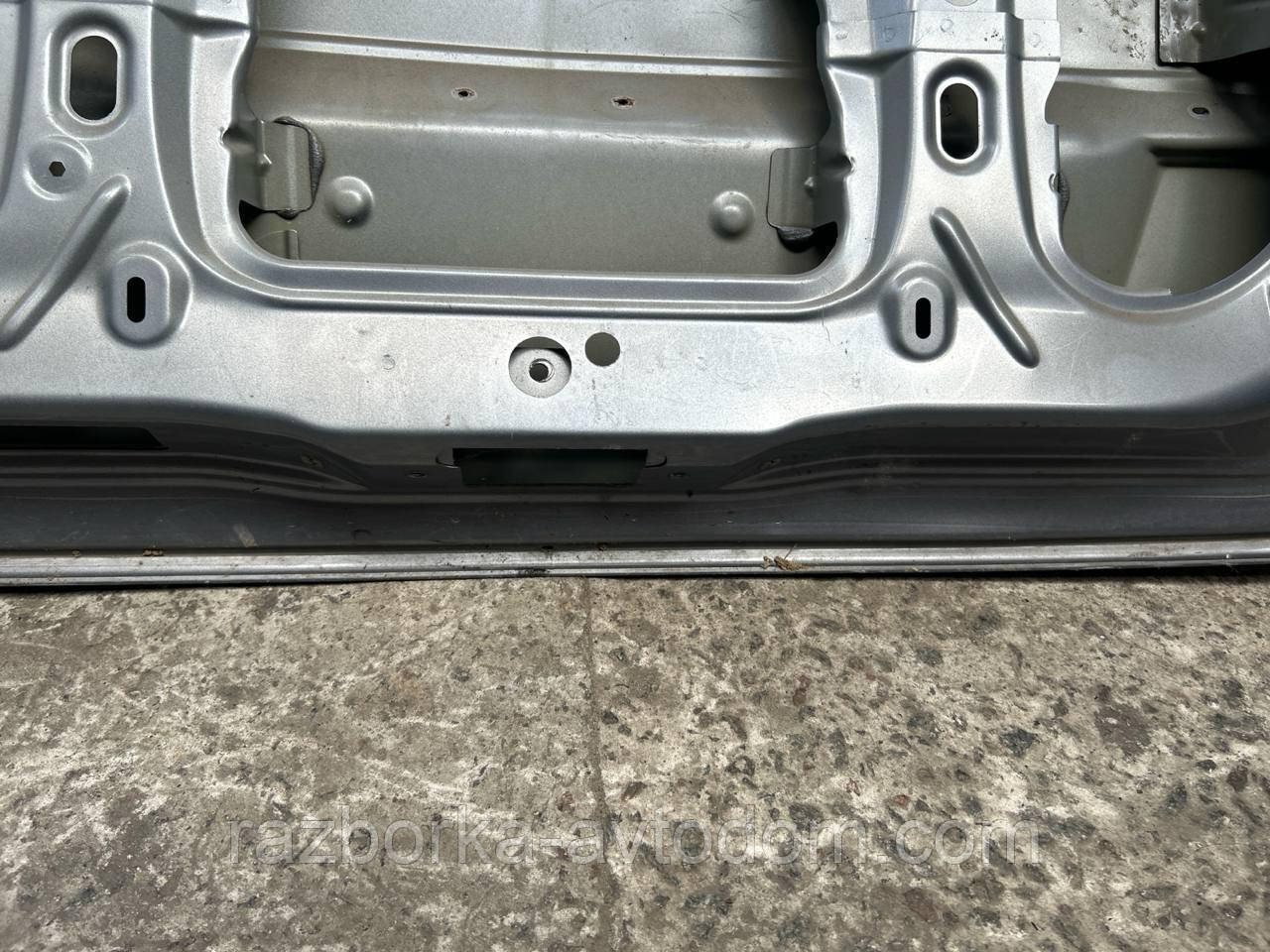 Кришка багажника Opel Zafira B (2005-2010) OE:93185632 Дефект!