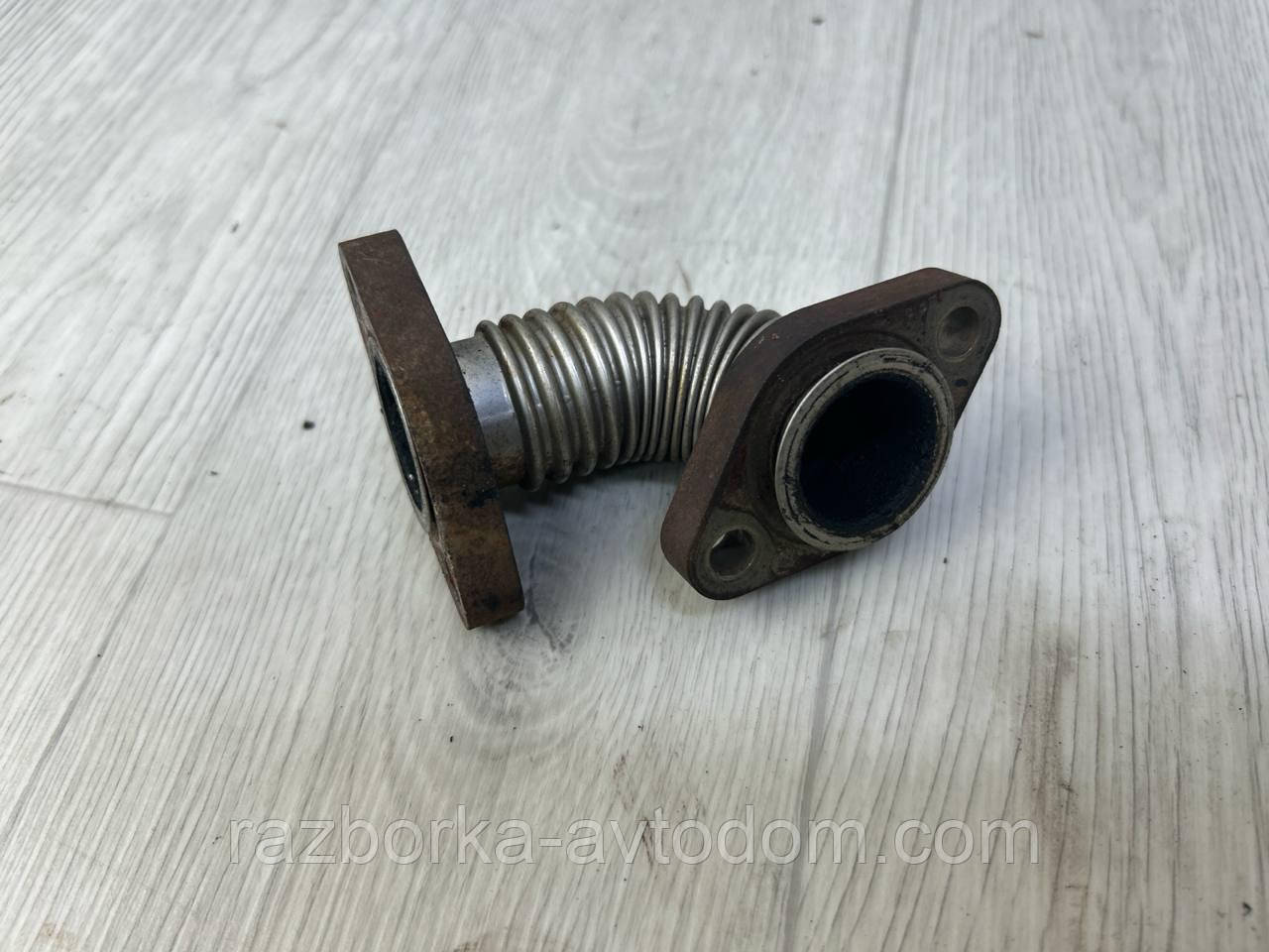 Трубка EGR (ЕГР) 1.9CDTI Opel Zafira B (05-), Astra H, Vectra C OE:5851952