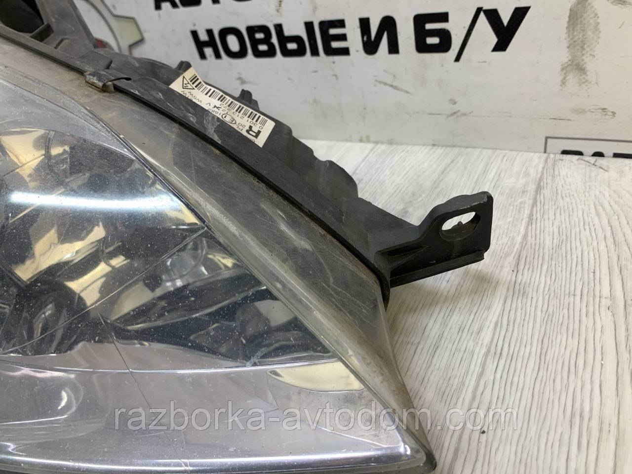 Фара права (ксенон із блоком) Peugeot 407 (04-11) OE: 301213272