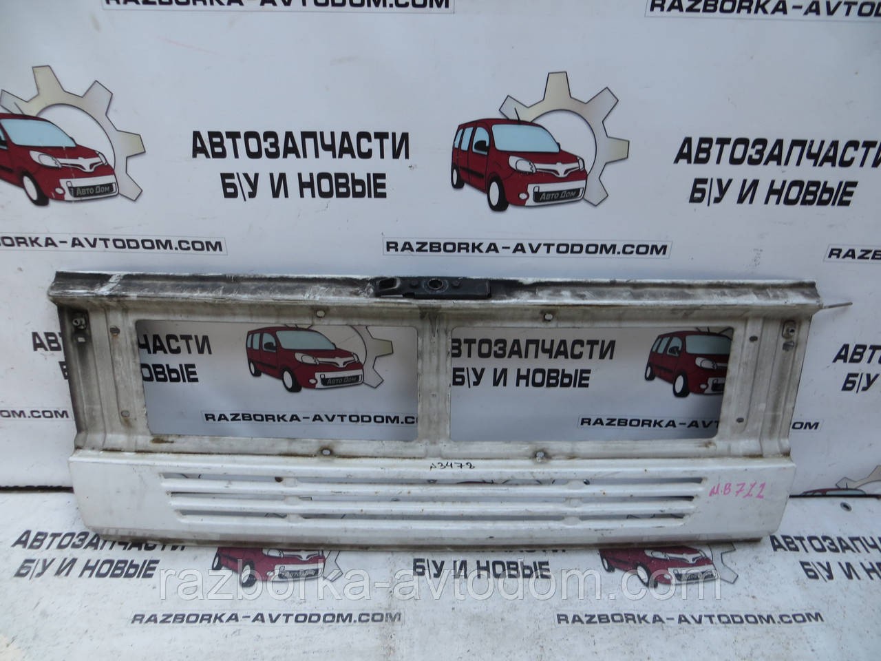 Панель передня (телевізор) Mercedes Vario 609-711