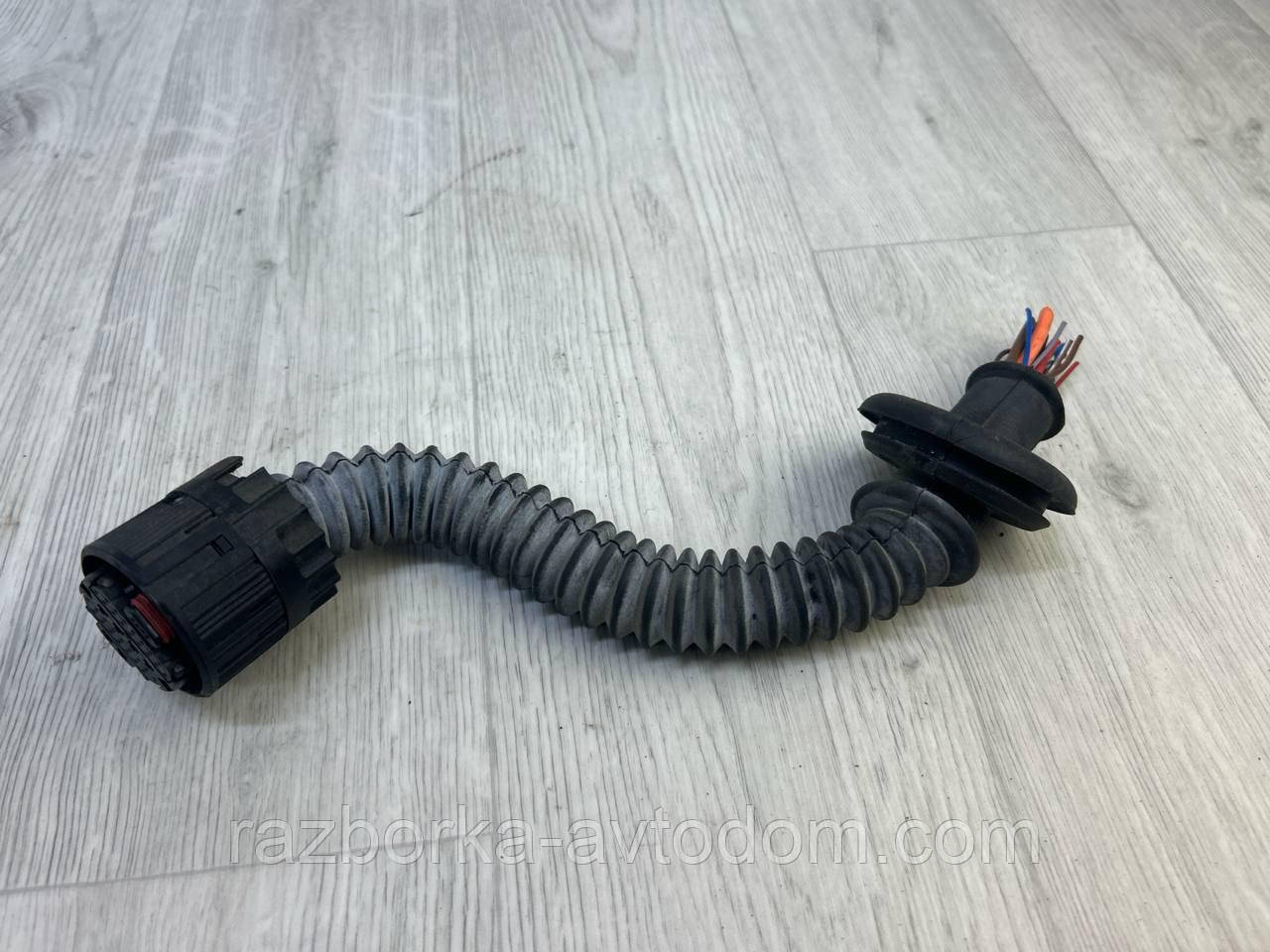 Роз'єм фішка дверей передньої (тато) Opel Astra G (1998-2004)