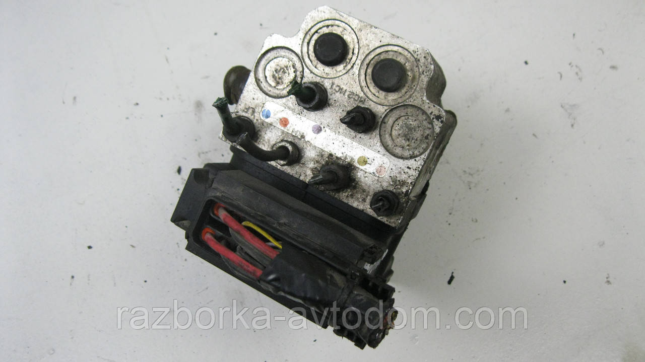 Блок ABS Renault Trafic, Opel Vivaro, Nissan Primastar (2000-2014) OE:8200963331
