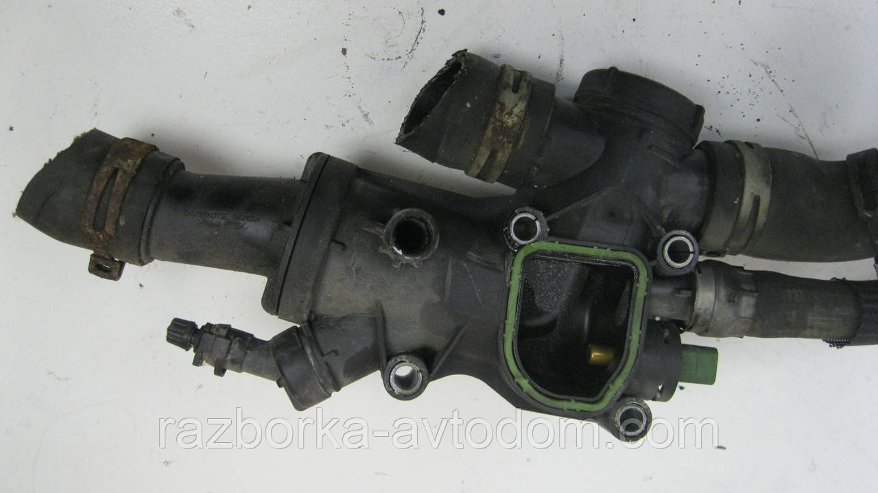 Корпус термостата Citroen C4 Picasso, Jumpy, Peugeot Expert, Scudo (2006-2013) 2,0 HDI OE:1336Y9