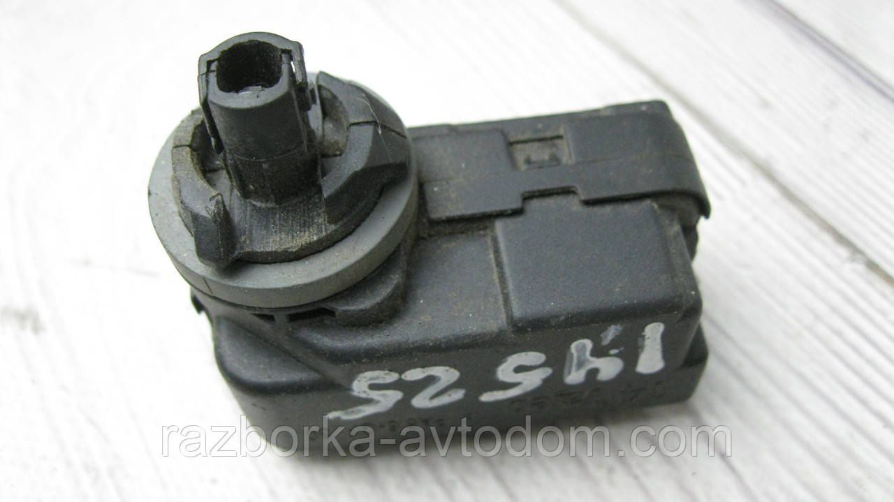 Електро коректор фари Opel Combo (01-11) OE:24405672