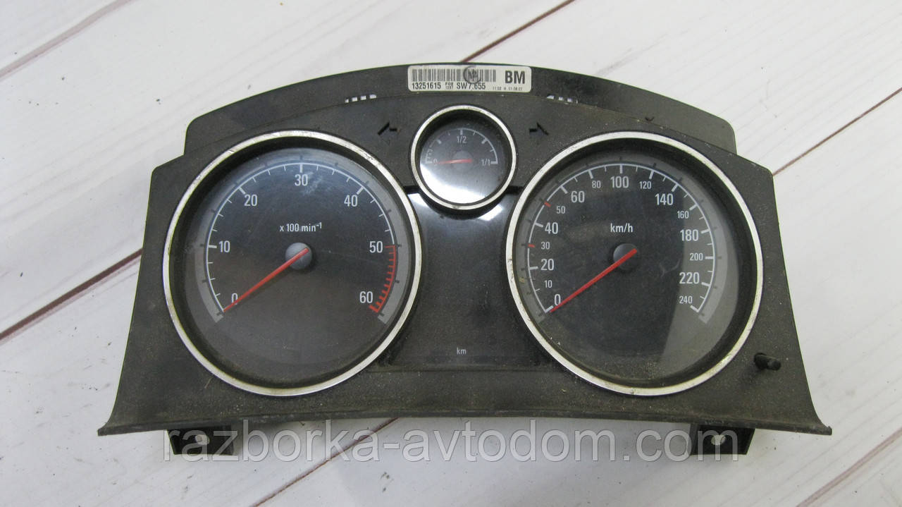 Панель приладів (дизель) Opel Zafira B (2005-2010), Astra H OE:13267544, 13267567, 13309025,