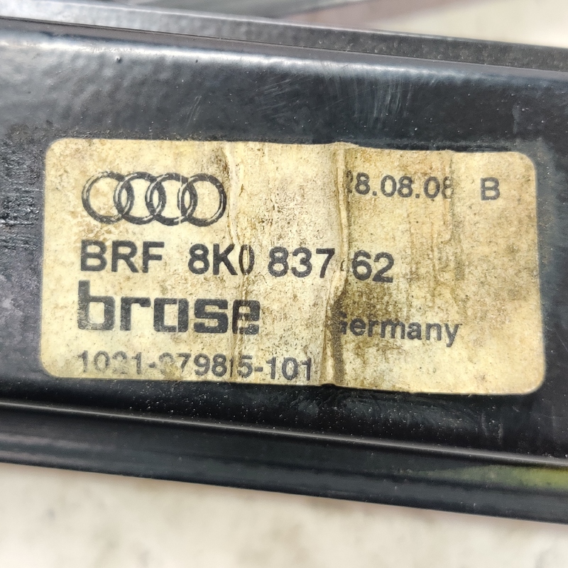 Склопідіймач Audi A4 B8 (07-15) 2.0D передній правий