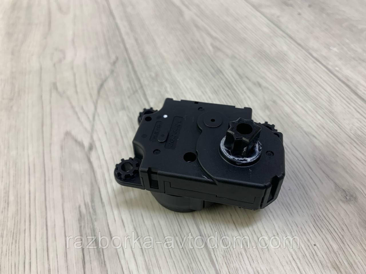 Привод заслінки печі Renault Scenic 3 (09-), Grand Scenic 3, Megane 3 OE:t1027136u, t1027136a