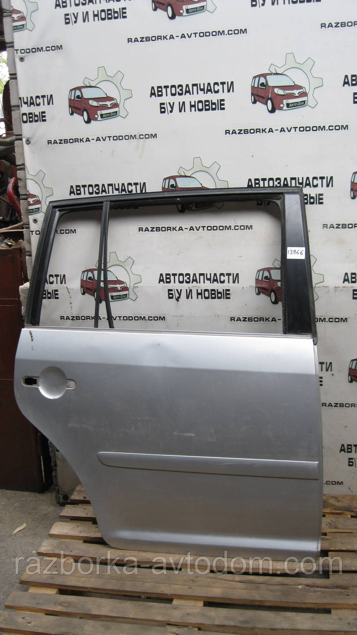 Двері задня права VW Touran (03-10) OE:1T0833056R Дефект: точкова вм'ятина фото 2