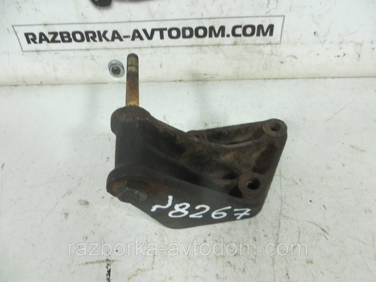 Кронштейн кріплення Двигуна КПП Alfa Romeo 155 (1992-1998) ОЕ: 60567418