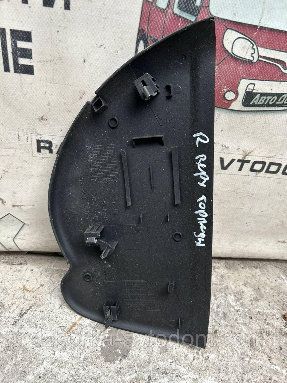 Накладка/заглушка торпеди права з боку VW Passat B5 (1997-2000) OE:3b0858036