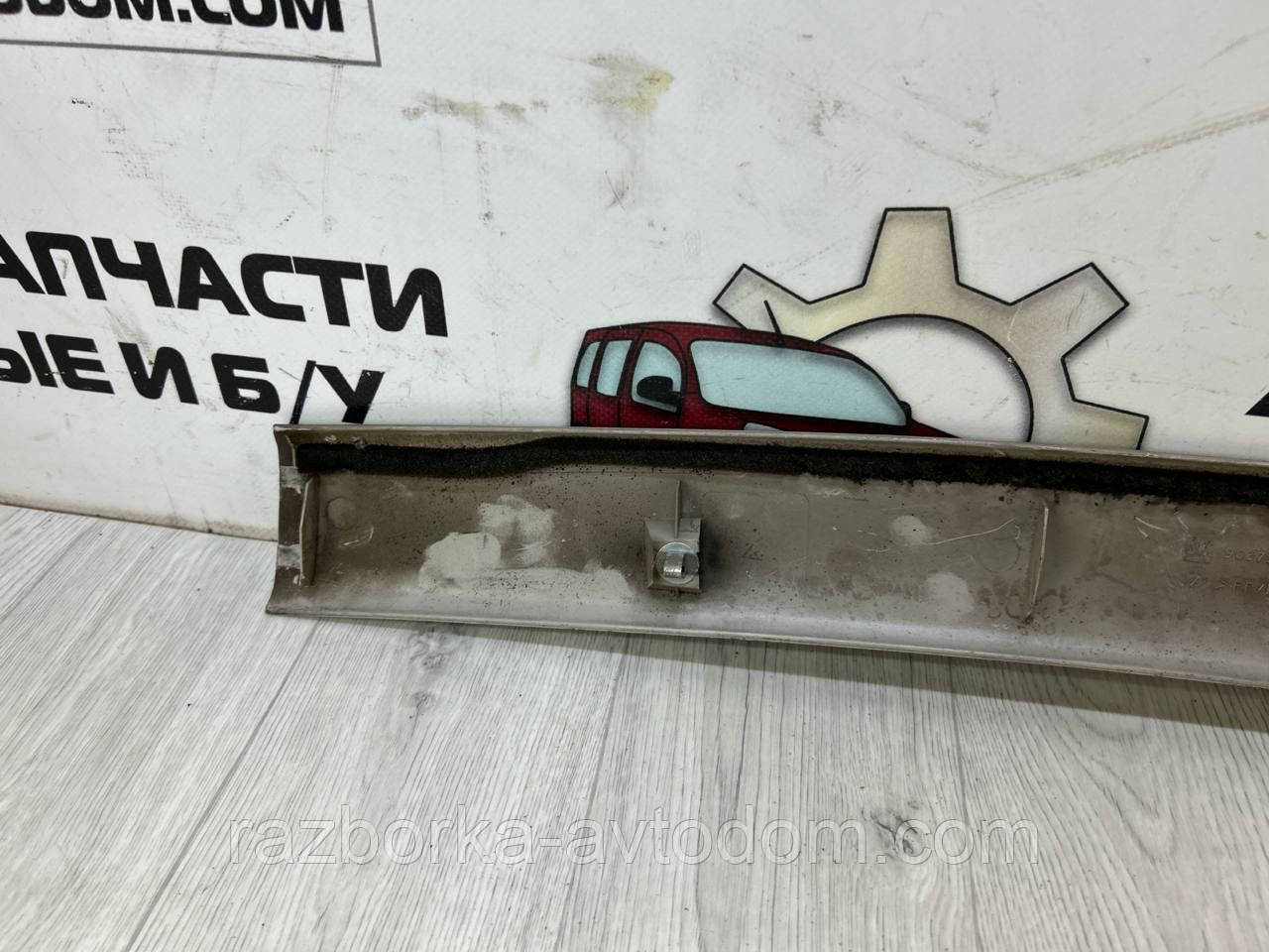 Планка/накладка/ молдинг стелі задня Opel Omega B (93-99) OE:90379422