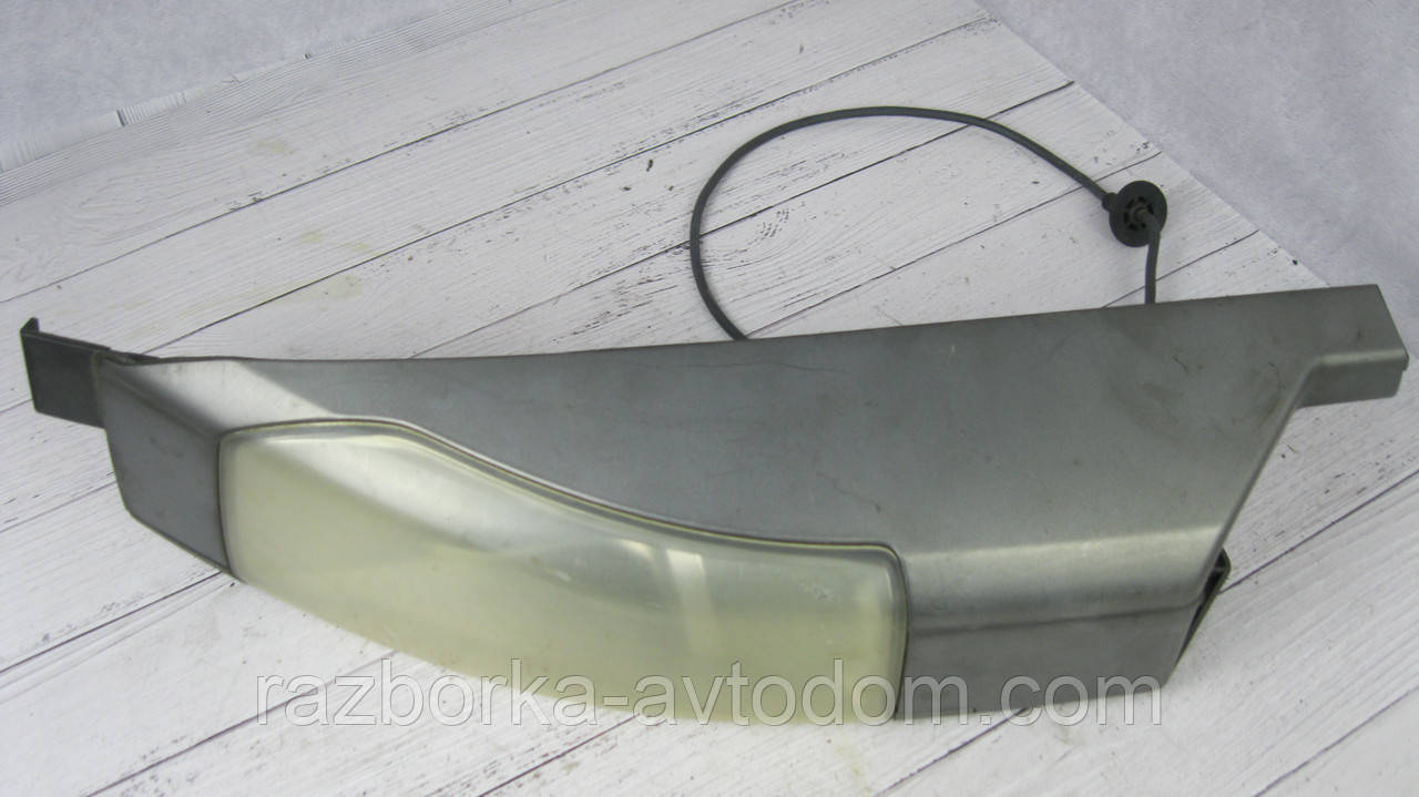 Фара протитуманна права на дах Nissan X-Trail T30 (2001-2007) OE:26610EQ000