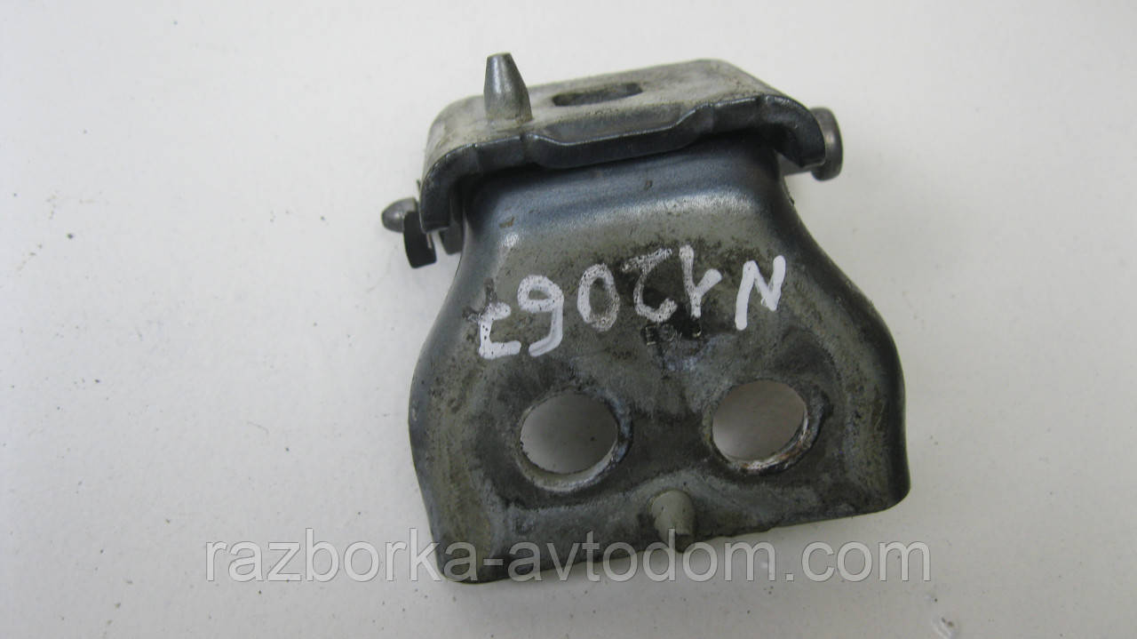 Петля передньої/задньої лівої двері нижня Citroen C4 Picasso (2006-2013) OE:9035V4
