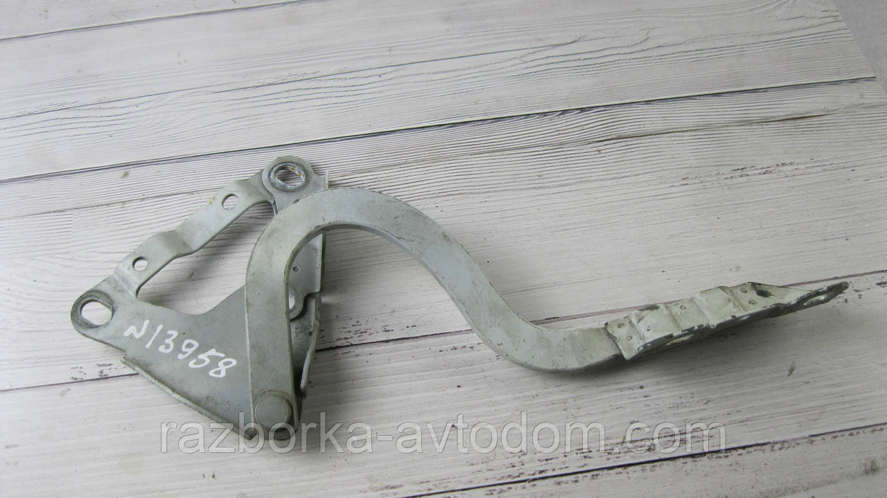 Навіс (петля) капота права Opel Combo (01-12) OE:09114274