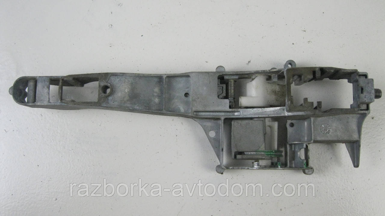 Корпус ручки передньої/задньої правої зовнішньої двері Citroen C4 Picasso (2006-2013) OE:9109 59