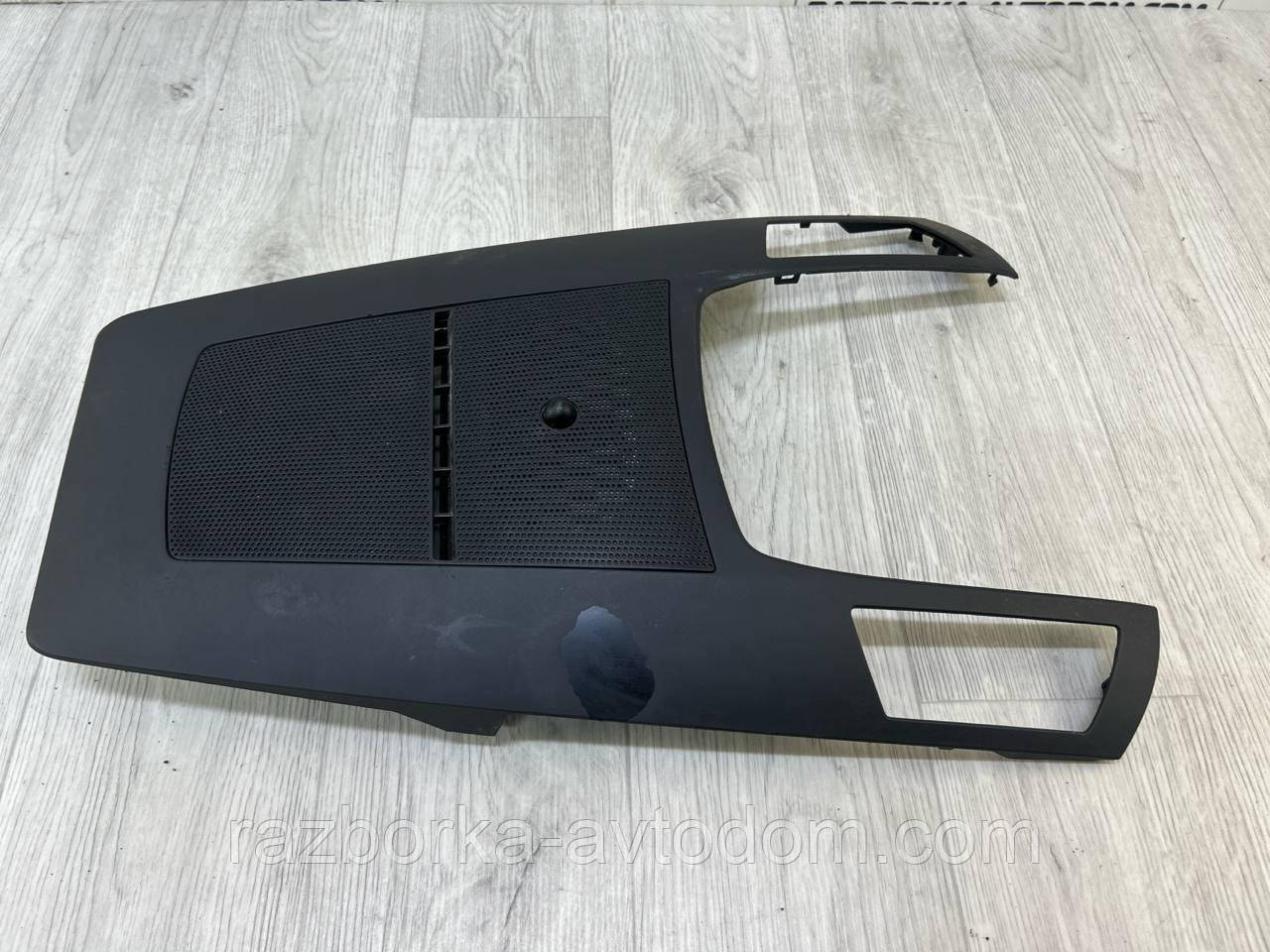 Накладка на торпедо центральна верхня Opel Zafira B (2005-2010) OE:13150253