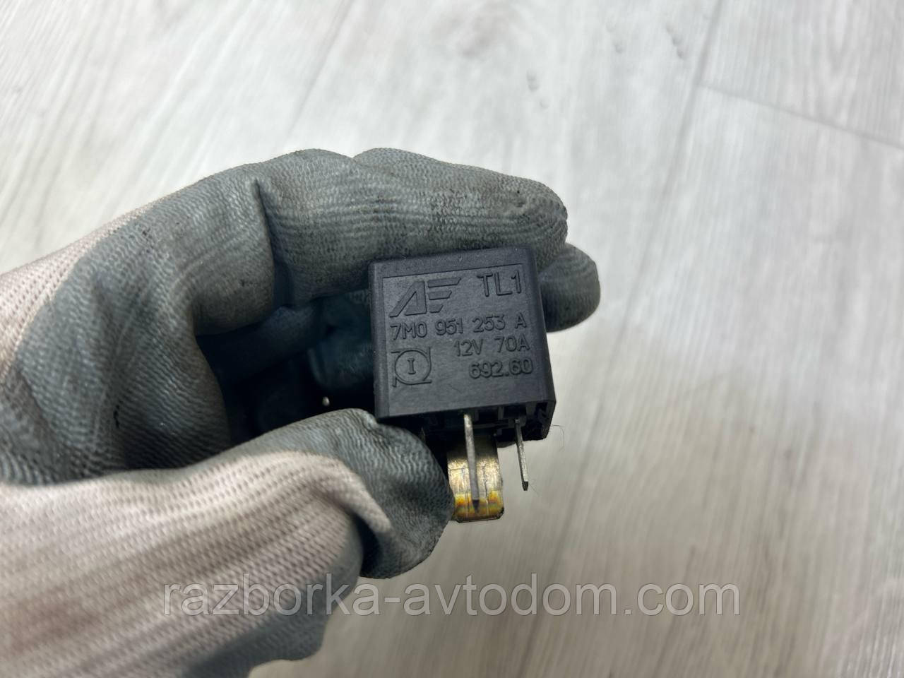 Реле вентилятора №100 SKODA Superb 1, Octavia A5, OE:7m0951253a фото 2