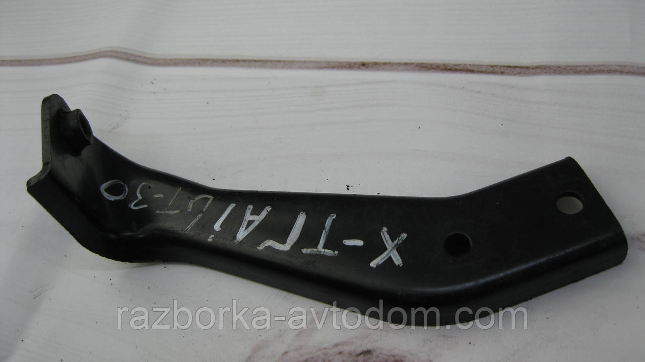 Кронштейн кріплення інтеркулера Nissan X-trail T30 (2001-2007) OE:144878H820