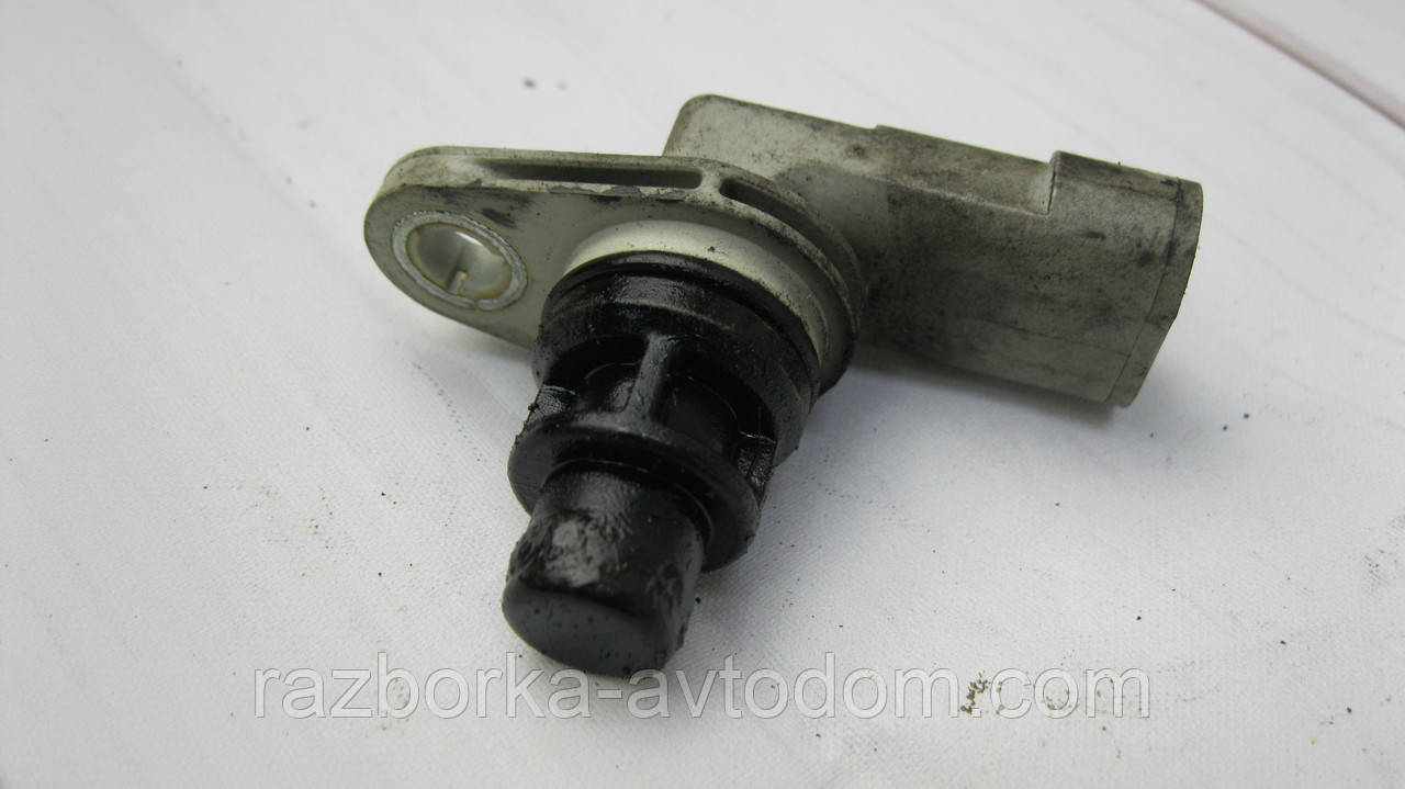 Датчик обертів розподілила Opel Corsa C (00-12), Combo C OE:93178046, 93190703