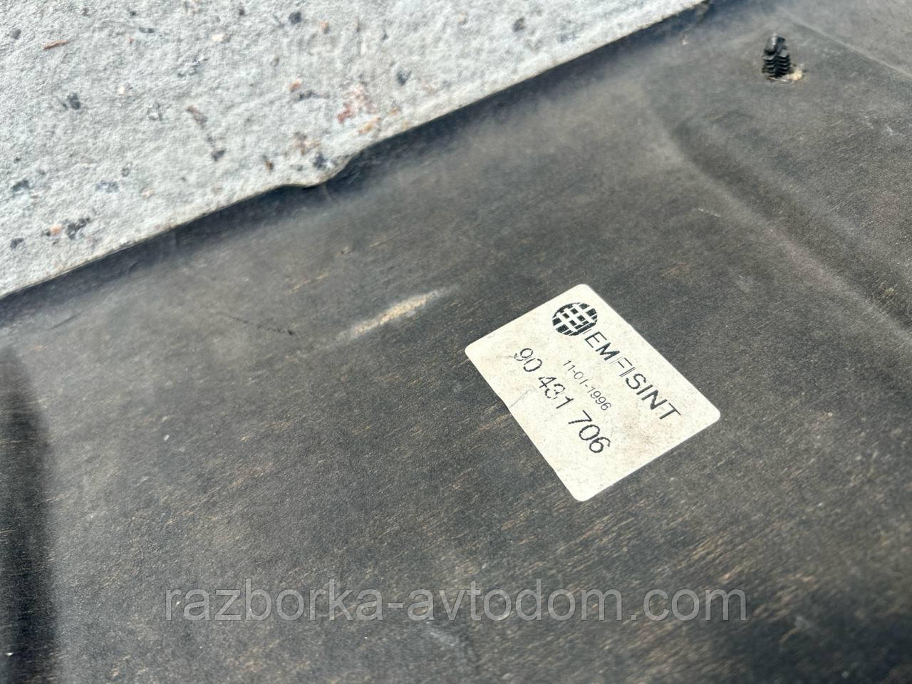 Карта кришки багажника седан Opel Omega B (1996-1999) OE:90431706