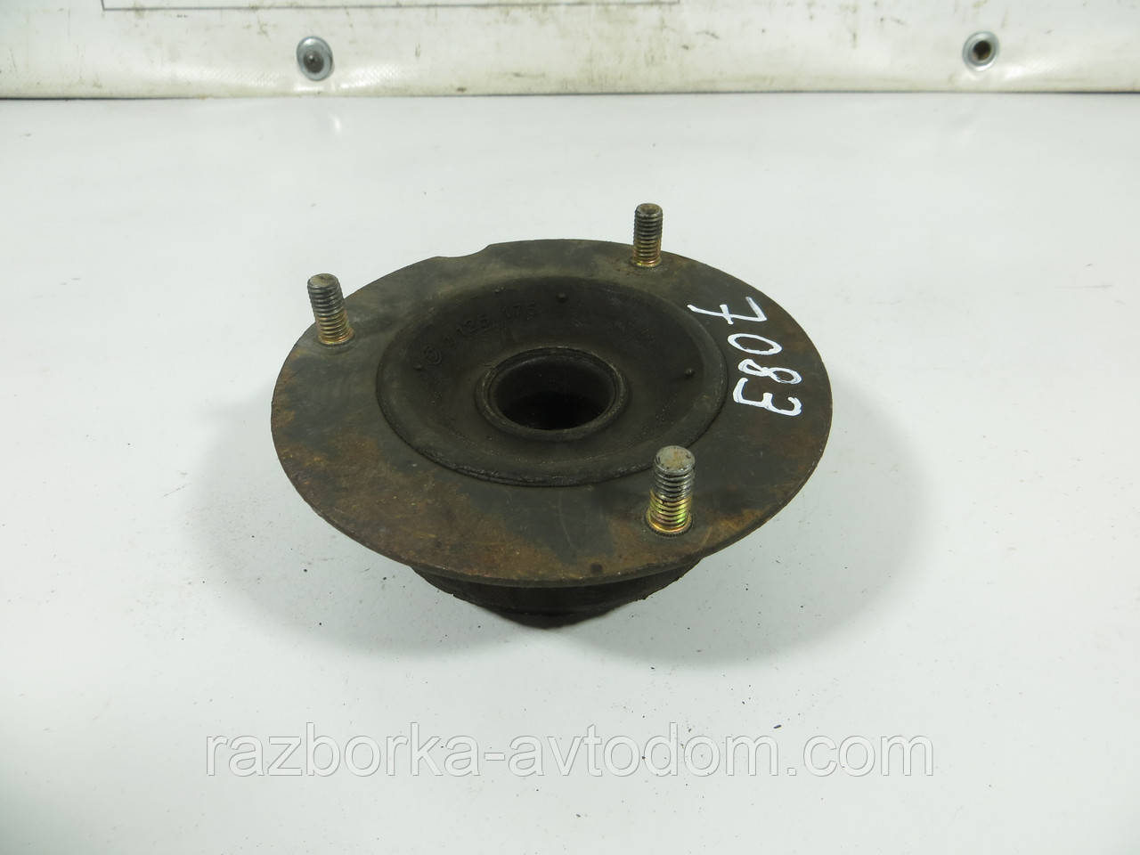 Верхня опора переднього амортизатора BMW E30, E28,E12, E24 (1982-1994) ОЕ: 1125176 OE 31331124508