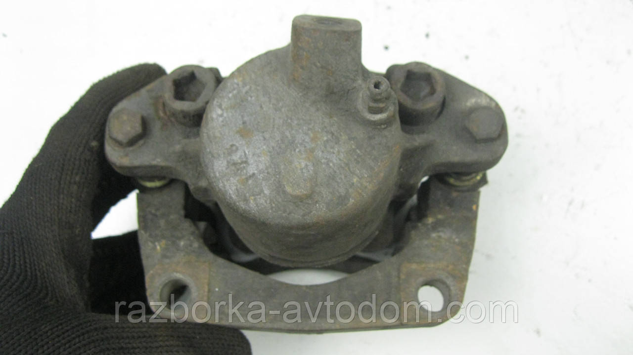 Суппорт передній правий Renault Espace, 18, 20, 21, 25 OE:7701201665