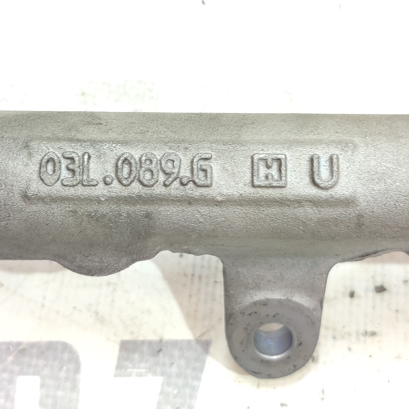 Паливна рейка Audi A4 B8 (07-15) 2.0 TDI 03L130089A