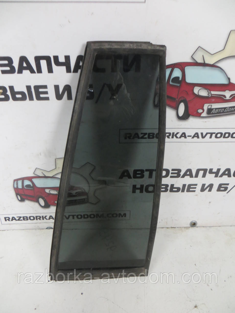 Скло правих задніх дверей Mitsubishi Pajero Sport 1 (1997-2009) OE:MR237977