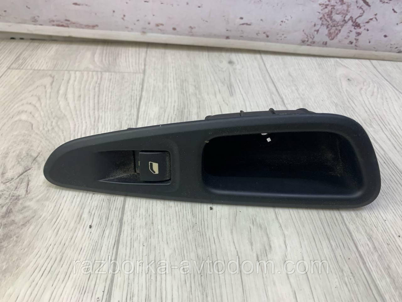 Кнопка склопідіймача задня ліва Peugeot 308 (07-13) OE:53269803,96565185XT