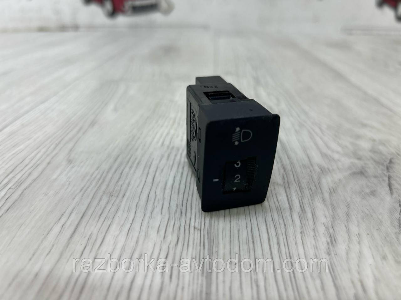 Кнопка регулювання положення фар, висоти Hyundai Getz (02-05) OE:933701C000BJ