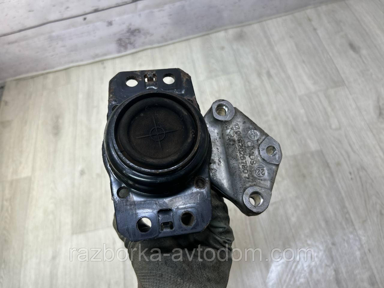 Подушка двигуна права 1.6HDI Peugeot 308 (07-), 307, 5008, 3008, PARTNER OE: 1807GF ДЕФЕКТ