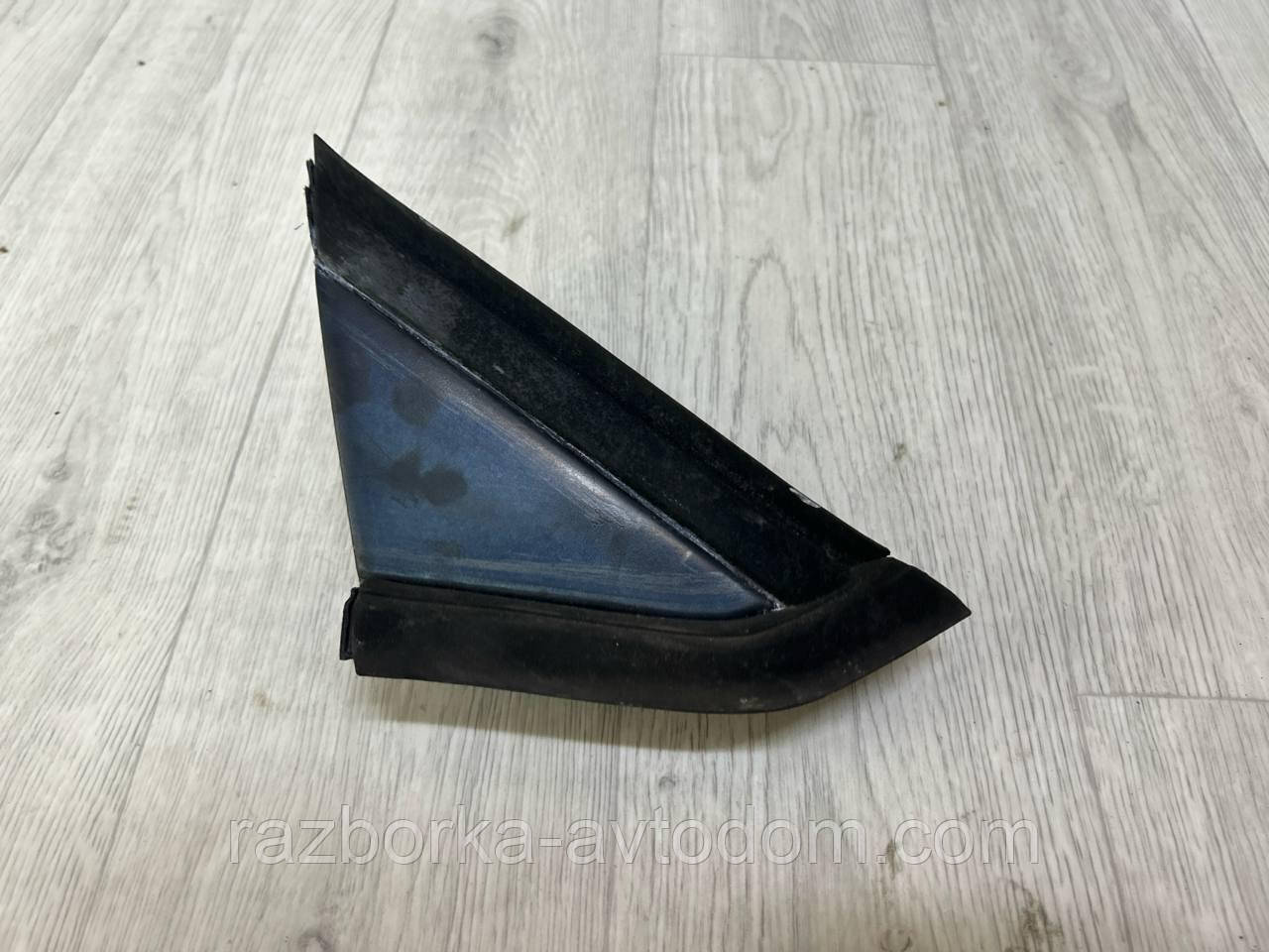 Накладка трикутник крила переднього правого CITROEN C4 (04-08) OE:9647011277