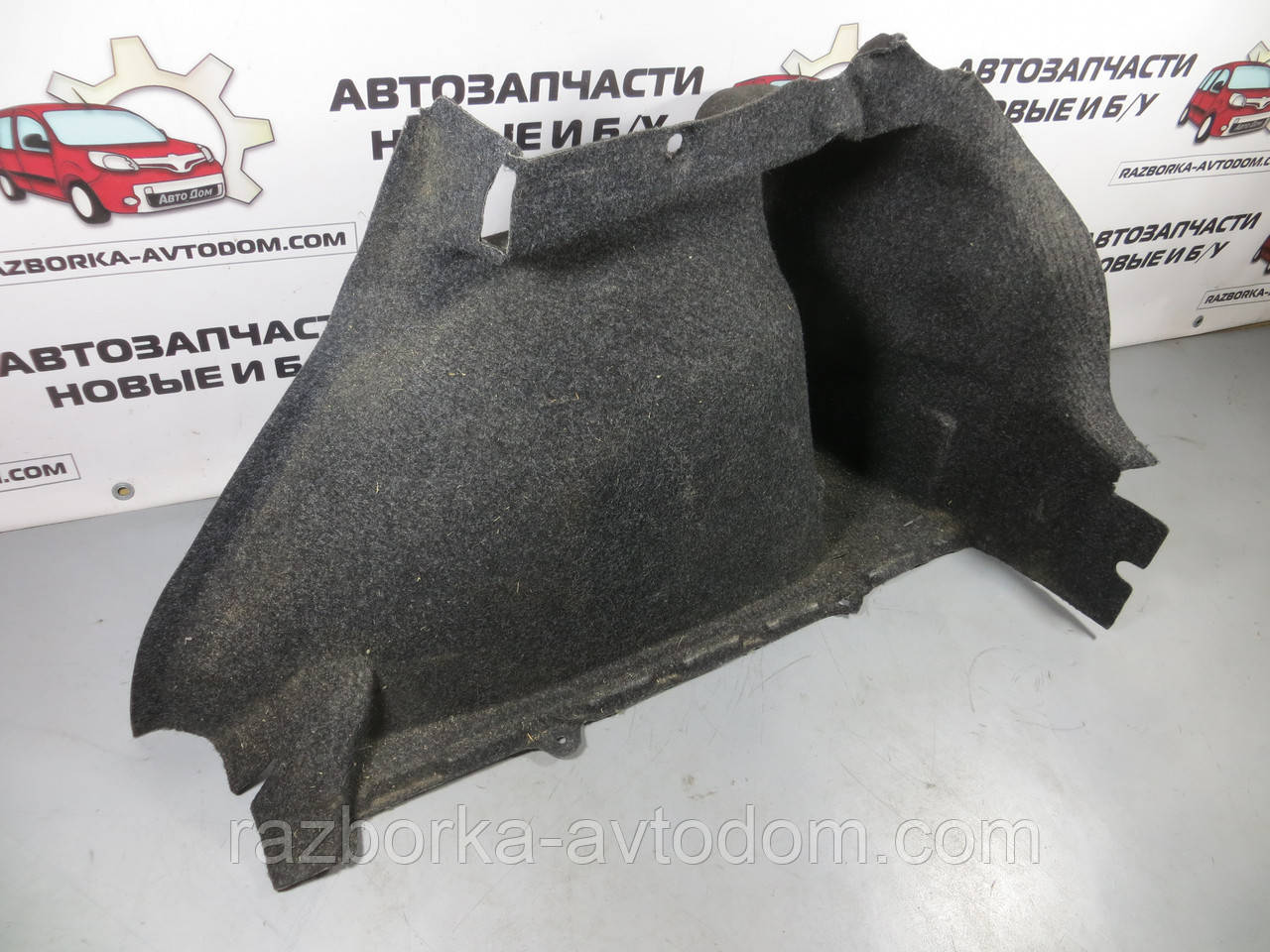 Обшивка багажника права Peugeot 307 (2001-2008) ОЕ: 7473 28
