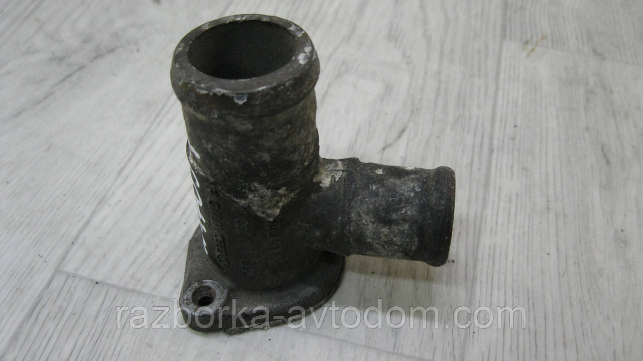 Фланець системи охолодження Volvo 740/760 (1981-1992) OE: 3507078