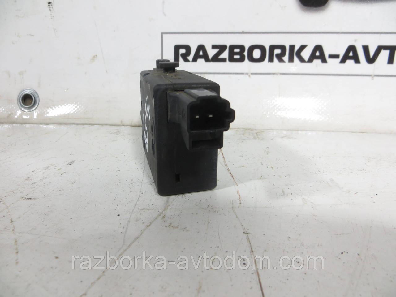 Привод активатор замка лючка паливного бака Opel Zafira A (1999-2005) Astra G OE:90589918