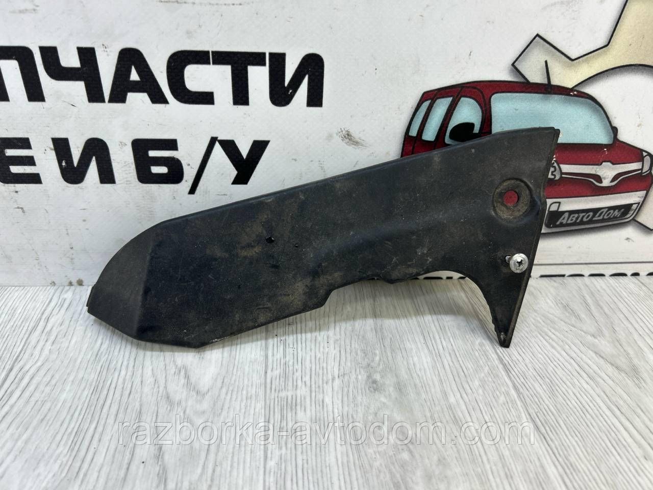 Накладка панелі передньої Opel Omega B (96-99) OE:90500294