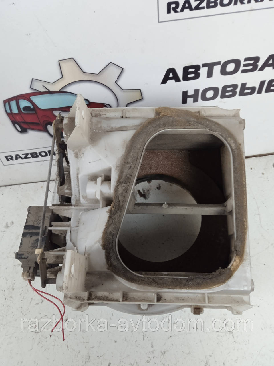 Корпус вентилятора печки Mitsubishi Pajero Sport 1 (1997-2009) OE:MR460762 фото 2