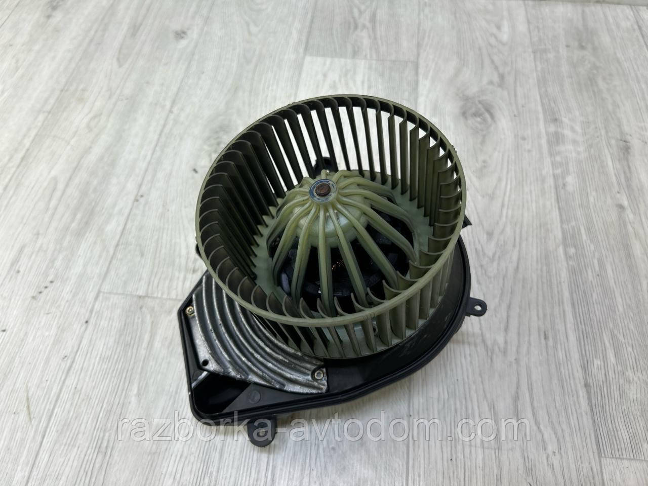 Вентилятор/Меторчик печінки (під клімат) SKODA Superb 1 (02-08), VW Passat B5, Audi A4 OE:740221233f, 8d1820021