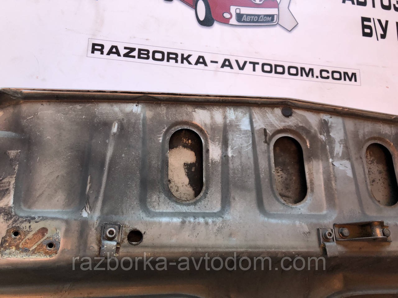 Капот Volvo 340/360 (1982-1992)